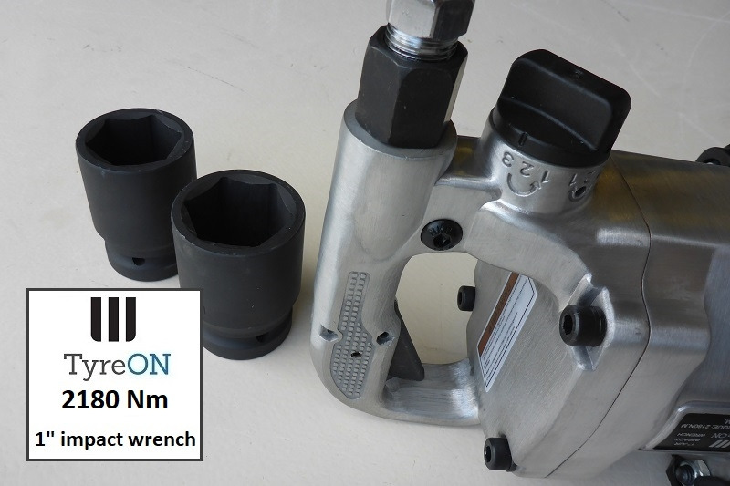 AIW2180 Nm 1 Inch impact wrench with long shaft - Korjaamolaitteet: kuva AIW2180 Nm 1 Inch impact wrench with long shaft - Korjaamolaitteet AIW2180 Nm 1 Inch impact wrench with long shaft - Korjaamolaitteet: kuva AIW2180 Nm 1 Inch impact wrench with long shaft - Korjaamolaitteet