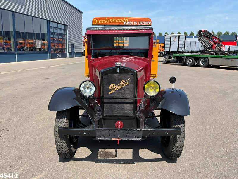 BERLIET V.H.A Oldtimer met open laadbak - Lava-kuorma-auto: kuva BERLIET V.H.A Oldtimer met open laadbak - Lava-kuorma-auto BERLIET V.H.A Oldtimer met open laadbak - Lava-kuorma-auto: kuva BERLIET V.H.A Oldtimer met open laadbak - Lava-kuorma-auto