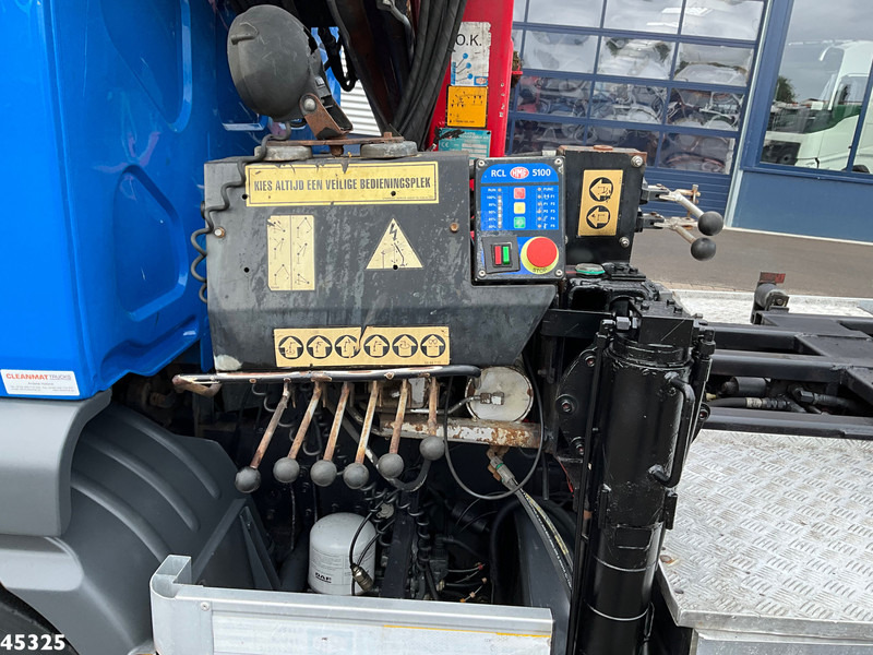 Koukkulava kuorma-auto, Nosturiauto DAF FA 45 LF 180 HMF 7 Tonmeter laadkraan: kuva Koukkulava kuorma-auto, Nosturiauto DAF FA 45 LF 180 HMF 7 Tonmeter laadkraan
