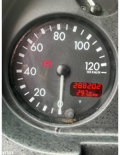Koukkulava kuorma-auto, Nosturiauto DAF FA 45 LF 180 HMF 7 Tonmeter laadkraan: kuva Koukkulava kuorma-auto, Nosturiauto DAF FA 45 LF 180 HMF 7 Tonmeter laadkraan