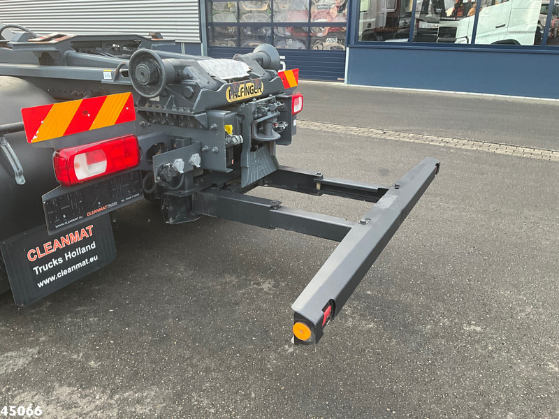 Koukkulava kuorma-auto DAF FA CF 410 Euro 6 Palfinger 18 Ton haakarmsysteem: kuva Koukkulava kuorma-auto DAF FA CF 410 Euro 6 Palfinger 18 Ton haakarmsysteem