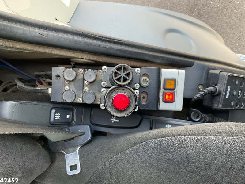 Koukkulava kuorma-auto DAF FAK CF 460 Tridem 8x2 Euro 6 VDL 30 Ton haakarmsysteem: kuva Koukkulava kuorma-auto DAF FAK CF 460 Tridem 8x2 Euro 6 VDL 30 Ton haakarmsysteem