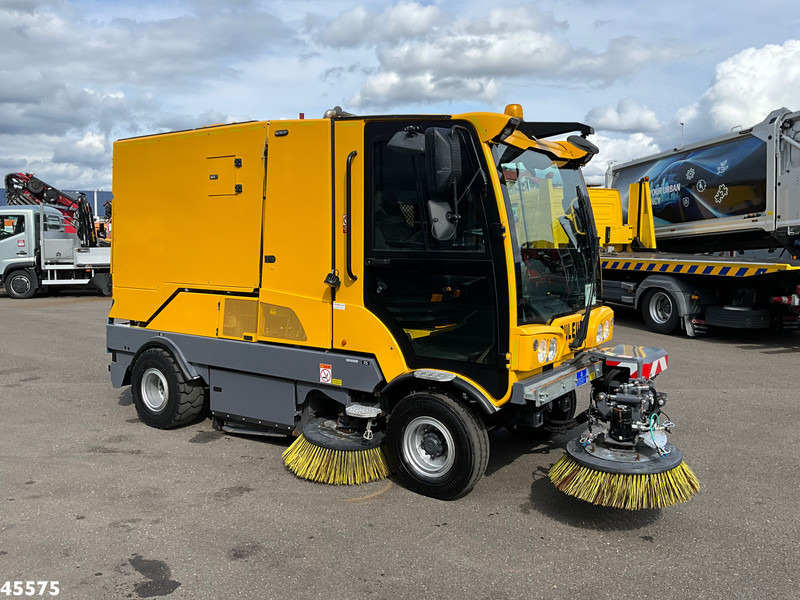 Dulevo 3000 Euro 6 with 3-rd brush - Lakaisuauto: kuva Dulevo 3000 Euro 6 with 3-rd brush - Lakaisuauto Dulevo 3000 Euro 6 with 3-rd brush - Lakaisuauto: kuva Dulevo 3000 Euro 6 with 3-rd brush - Lakaisuauto