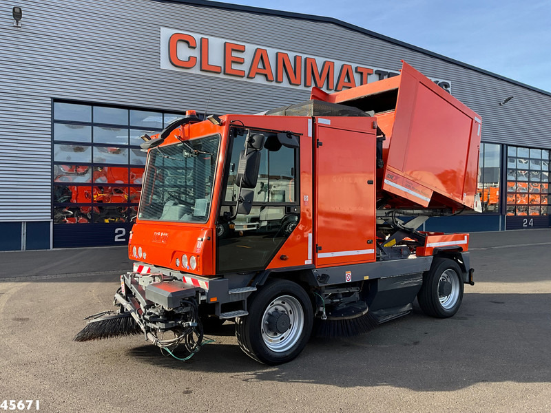 Dulevo 5020 Euro 6 with 3-rd brush - Lakaisuauto: kuva Dulevo 5020 Euro 6 with 3-rd brush - Lakaisuauto Dulevo 5020 Euro 6 with 3-rd brush - Lakaisuauto: kuva Dulevo 5020 Euro 6 with 3-rd brush - Lakaisuauto