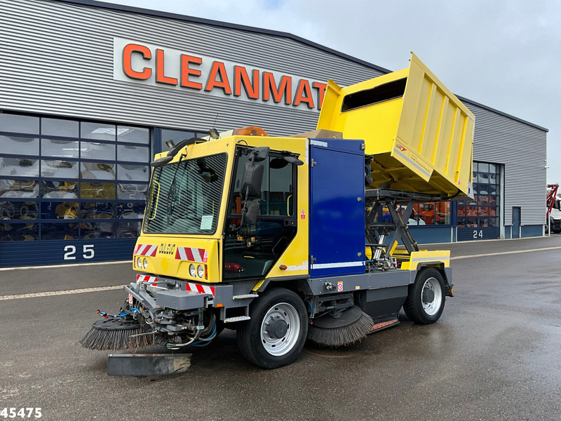 Dulevo 5020 S with 3-rd brush - Lakaisuauto: kuva Dulevo 5020 S with 3-rd brush - Lakaisuauto Dulevo 5020 S with 3-rd brush - Lakaisuauto: kuva Dulevo 5020 S with 3-rd brush - Lakaisuauto