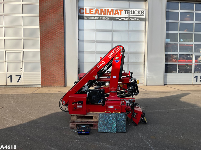 FASSI DEMO 4 Tonmeter laadkraan Laadkraan - Kappaletavaranosturi: kuva FASSI DEMO 4 Tonmeter laadkraan Laadkraan - Kappaletavaranosturi FASSI DEMO 4 Tonmeter laadkraan Laadkraan - Kappaletavaranosturi: kuva FASSI DEMO 4 Tonmeter laadkraan Laadkraan - Kappaletavaranosturi