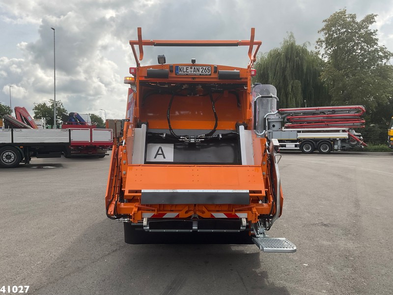 FUSO Canter 9C18 Zoeller 7m³ - Roska-auto: kuva FUSO Canter 9C18 Zoeller 7m³ - Roska-auto FUSO Canter 9C18 Zoeller 7m³ - Roska-auto: kuva FUSO Canter 9C18 Zoeller 7m³ - Roska-auto