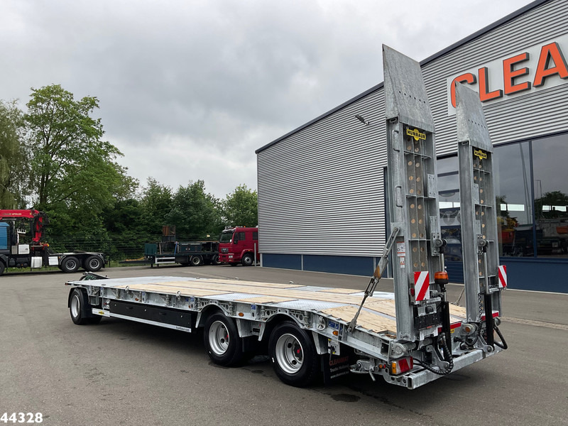 Humbaur 3-assige aanhangwagen met oprijrampen - Kuljetin perävaunu: kuva Humbaur 3-assige aanhangwagen met oprijrampen - Kuljetin perävaunu Humbaur 3-assige aanhangwagen met oprijrampen - Kuljetin perävaunu: kuva Humbaur 3-assige aanhangwagen met oprijrampen - Kuljetin perävaunu