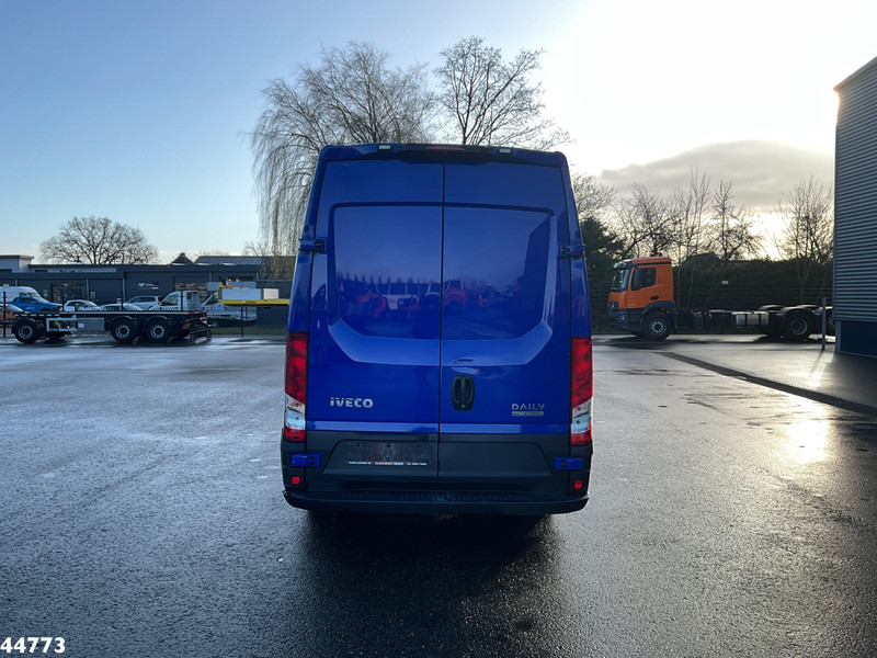 Iveco Daily 35C18 RIONED hogedrukwater installatie - Puhtaanpitoauto: kuva Iveco Daily 35C18 RIONED hogedrukwater installatie - Puhtaanpitoauto Iveco Daily 35C18 RIONED hogedrukwater installatie - Puhtaanpitoauto: kuva Iveco Daily 35C18 RIONED hogedrukwater installatie - Puhtaanpitoauto