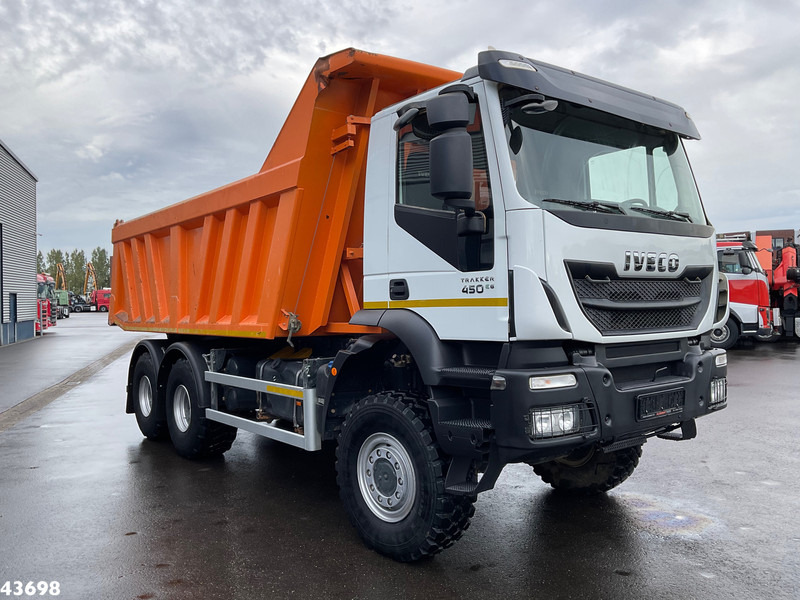 Iveco Trakker AD260TW450 6x6 Euro 6 Manual Full steel Just 25.974 km! - Kippiauto kuorma-auto: kuva Iveco Trakker AD260TW450 6x6 Euro 6 Manual Full steel Just 25.974 km! - Kippiauto kuorma-auto Iveco Trakker AD260TW450 6x6 Euro 6 Manual Full steel Just 25.974 km! - Kippiauto kuorma-auto: kuva Iveco Trakker AD260TW450 6x6 Euro 6 Manual Full steel Just 25.974 km! - Kippiauto kuorma-auto