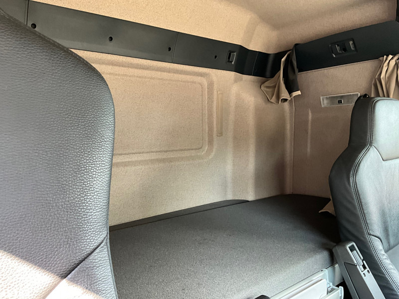 Leasing MAN TGS 35.510 8X6H 15m³ kipper MAN TGS 35.510 8X6H 15m³ kipper: kuva Leasing MAN TGS 35.510 8X6H 15m³ kipper MAN TGS 35.510 8X6H 15m³ kipper