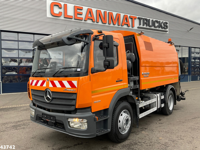 Mercedes-Benz ATEGO 1523 Faun VIAJET 6 R/HS Wegdekreiniger Just 14.776 km! - Lakaisuauto: kuva Mercedes-Benz ATEGO 1523 Faun VIAJET 6 R/HS Wegdekreiniger Just 14.776 km! - Lakaisuauto Mercedes-Benz ATEGO 1523 Faun VIAJET 6 R/HS Wegdekreiniger Just 14.776 km! - Lakaisuauto: kuva Mercedes-Benz ATEGO 1523 Faun VIAJET 6 R/HS Wegdekreiniger Just 14.776 km! - Lakaisuauto