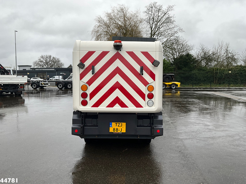 Ravo 540 CD Euro 6 with 3-rd brush - Lakaisuauto: kuva Ravo 540 CD Euro 6 with 3-rd brush - Lakaisuauto Ravo 540 CD Euro 6 with 3-rd brush - Lakaisuauto: kuva Ravo 540 CD Euro 6 with 3-rd brush - Lakaisuauto