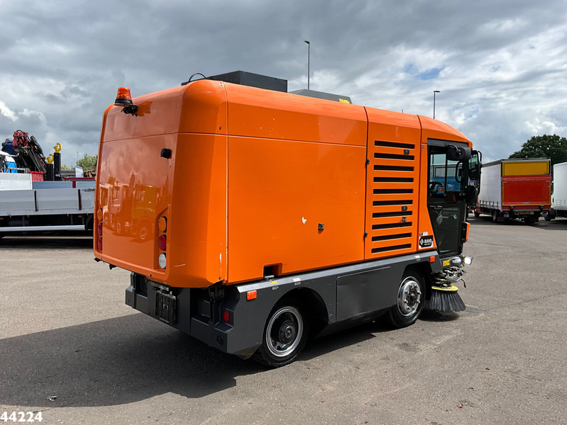 Ravo 540 Euro 6 - Lakaisuauto: kuva Ravo 540 Euro 6 - Lakaisuauto Ravo 540 Euro 6 - Lakaisuauto: kuva Ravo 540 Euro 6 - Lakaisuauto