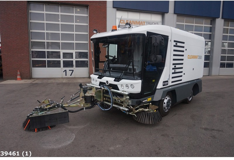 Ravo 540 STH met 3-de borstel - Lakaisuauto: kuva Ravo 540 STH met 3-de borstel - Lakaisuauto Ravo 540 STH met 3-de borstel - Lakaisuauto: kuva Ravo 540 STH met 3-de borstel - Lakaisuauto