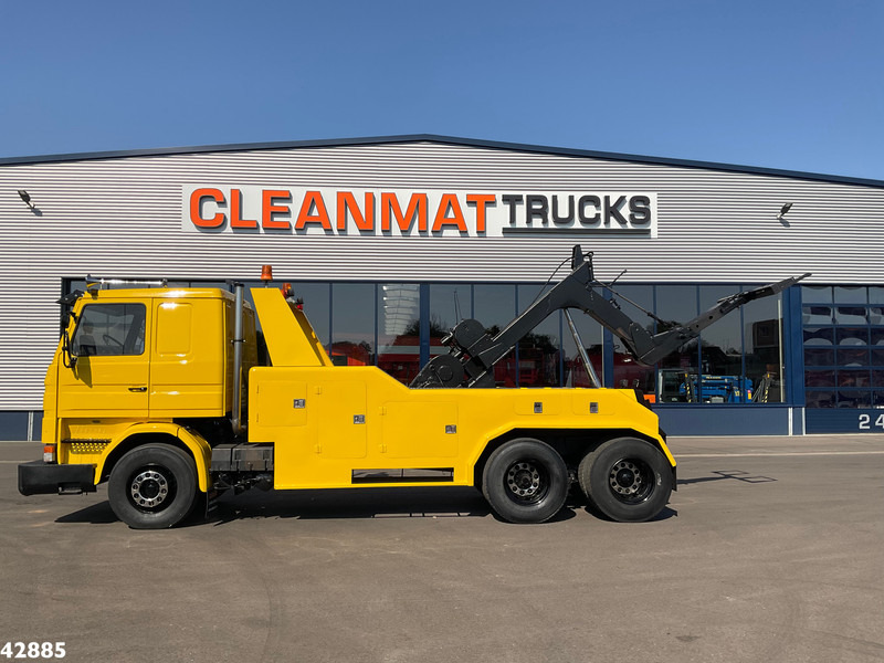 Scania R 142-H.400 6x2 Abschlepp "Gerestaureerde Oldtimer" - Hinausauto: kuva Scania R 142-H.400 6x2 Abschlepp "Gerestaureerde Oldtimer" - Hinausauto Scania R 142-H.400 6x2 Abschlepp "Gerestaureerde Oldtimer" - Hinausauto: kuva Scania R 142-H.400 6x2 Abschlepp "Gerestaureerde Oldtimer" - Hinausauto