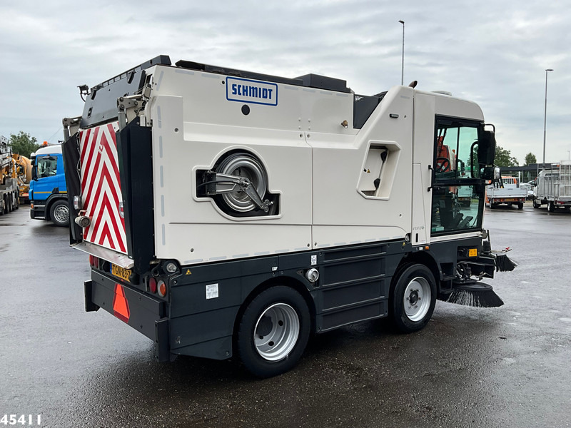 Schmidt Cleango 500 Compact Euro 6 with 3-rd brush - Lakaisuauto: kuva Schmidt Cleango 500 Compact Euro 6 with 3-rd brush - Lakaisuauto Schmidt Cleango 500 Compact Euro 6 with 3-rd brush - Lakaisuauto: kuva Schmidt Cleango 500 Compact Euro 6 with 3-rd brush - Lakaisuauto