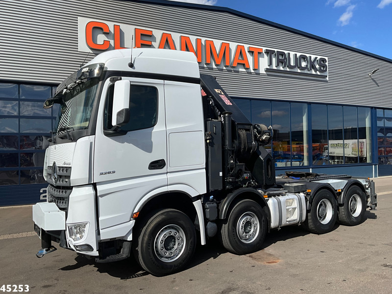 Mercedes-Benz Arocs 3253 8x4 Hiab 105 Tonmeter laadkraan - Vetopöytäauto: kuva Mercedes-Benz Arocs 3253 8x4 Hiab 105 Tonmeter laadkraan - Vetopöytäauto Mercedes-Benz Arocs 3253 8x4 Hiab 105 Tonmeter laadkraan - Vetopöytäauto: kuva Mercedes-Benz Arocs 3253 8x4 Hiab 105 Tonmeter laadkraan - Vetopöytäauto