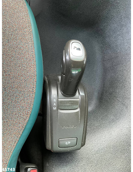 Nostovarsi-vaihtolavakuorma kuorma-auto Volvo FM 370 Euro 6 VDL 14 Ton portaalarmsysteem: kuva Nostovarsi-vaihtolavakuorma kuorma-auto Volvo FM 370 Euro 6 VDL 14 Ton portaalarmsysteem