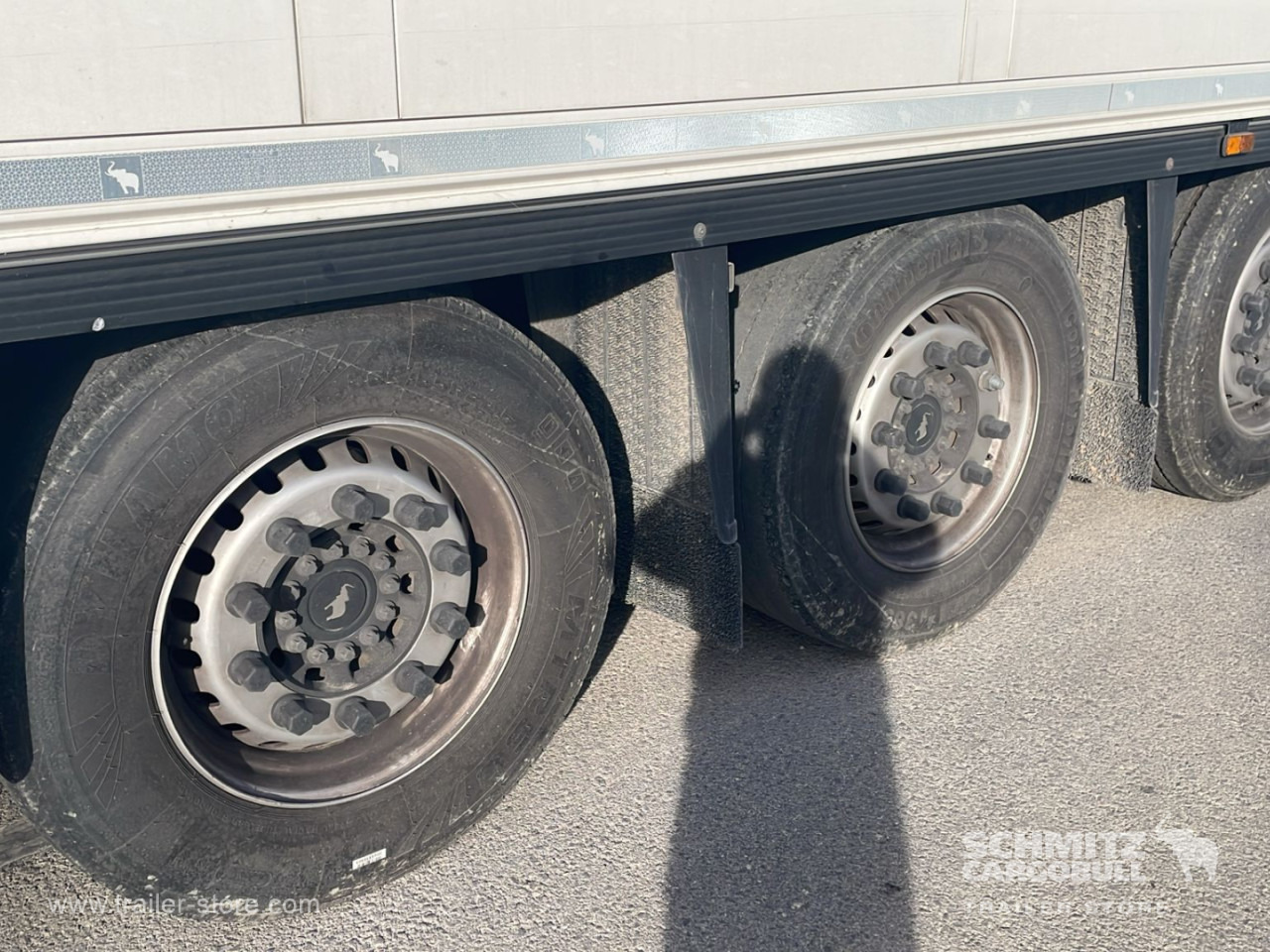 SCHMITZ Semiremolque Frigo Standard - Isoterminen puoliperävaunu: kuva SCHMITZ Semiremolque Frigo Standard - Isoterminen puoliperävaunu SCHMITZ Semiremolque Frigo Standard - Isoterminen puoliperävaunu: kuva SCHMITZ Semiremolque Frigo Standard - Isoterminen puoliperävaunu