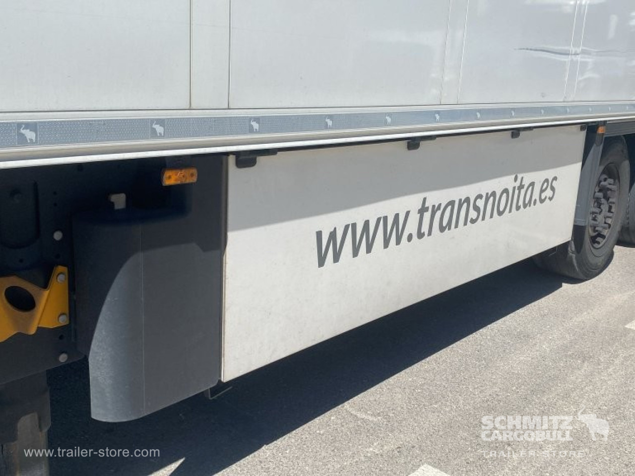 SCHMITZ Semiremolque Frigo Standard - Isoterminen puoliperävaunu: kuva SCHMITZ Semiremolque Frigo Standard - Isoterminen puoliperävaunu SCHMITZ Semiremolque Frigo Standard - Isoterminen puoliperävaunu: kuva SCHMITZ Semiremolque Frigo Standard - Isoterminen puoliperävaunu