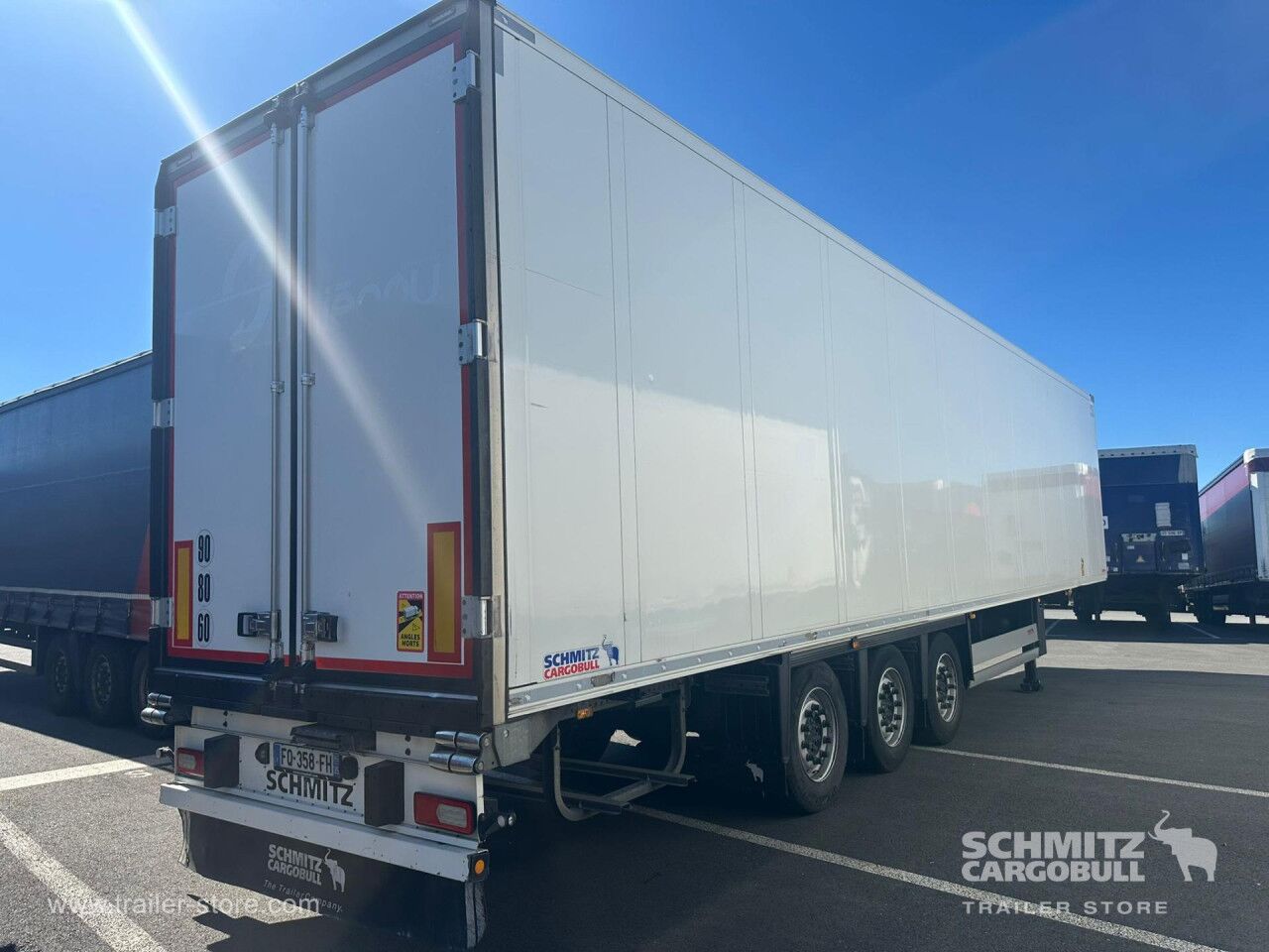 SCHMITZ Reefer Standard Double deck - Isoterminen puoliperävaunu: kuva SCHMITZ Reefer Standard Double deck - Isoterminen puoliperävaunu SCHMITZ Reefer Standard Double deck - Isoterminen puoliperävaunu: kuva SCHMITZ Reefer Standard Double deck - Isoterminen puoliperävaunu
