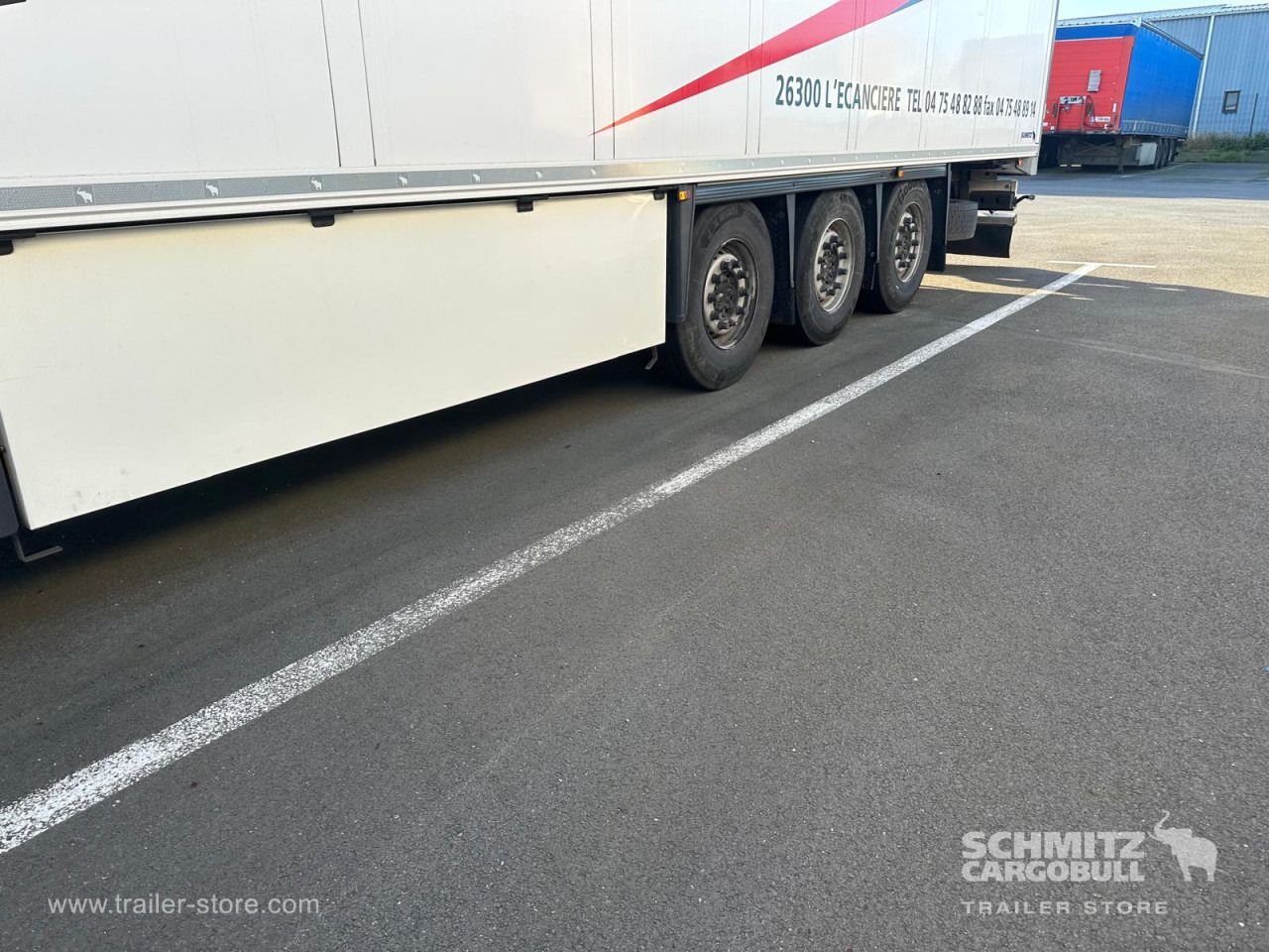 SCHMITZ Reefer Standard - Isoterminen puoliperävaunu: kuva SCHMITZ Reefer Standard - Isoterminen puoliperävaunu SCHMITZ Reefer Standard - Isoterminen puoliperävaunu: kuva SCHMITZ Reefer Standard - Isoterminen puoliperävaunu