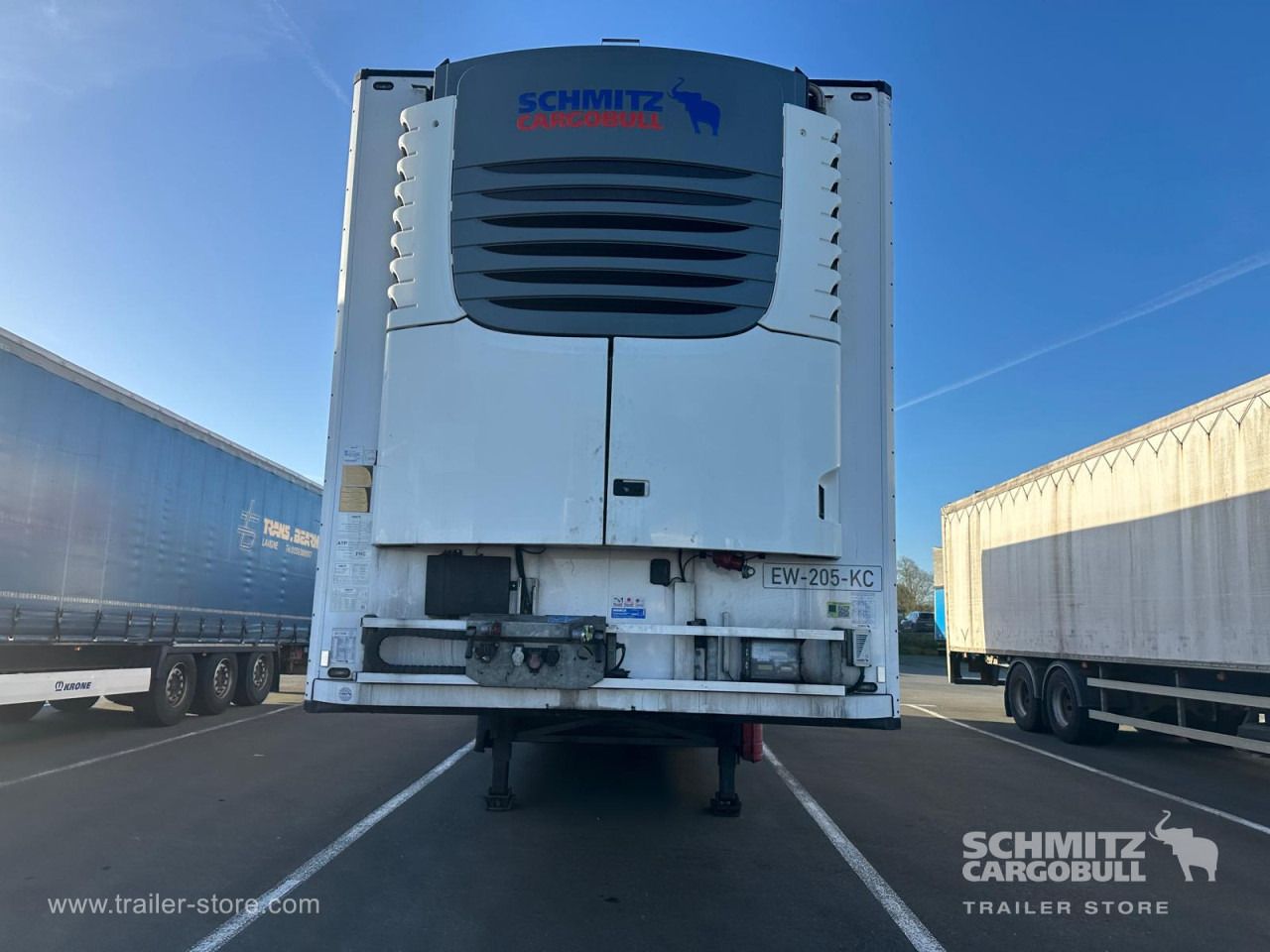 SCHMITZ Reefer Standard - Isoterminen puoliperävaunu: kuva SCHMITZ Reefer Standard - Isoterminen puoliperävaunu SCHMITZ Reefer Standard - Isoterminen puoliperävaunu: kuva SCHMITZ Reefer Standard - Isoterminen puoliperävaunu