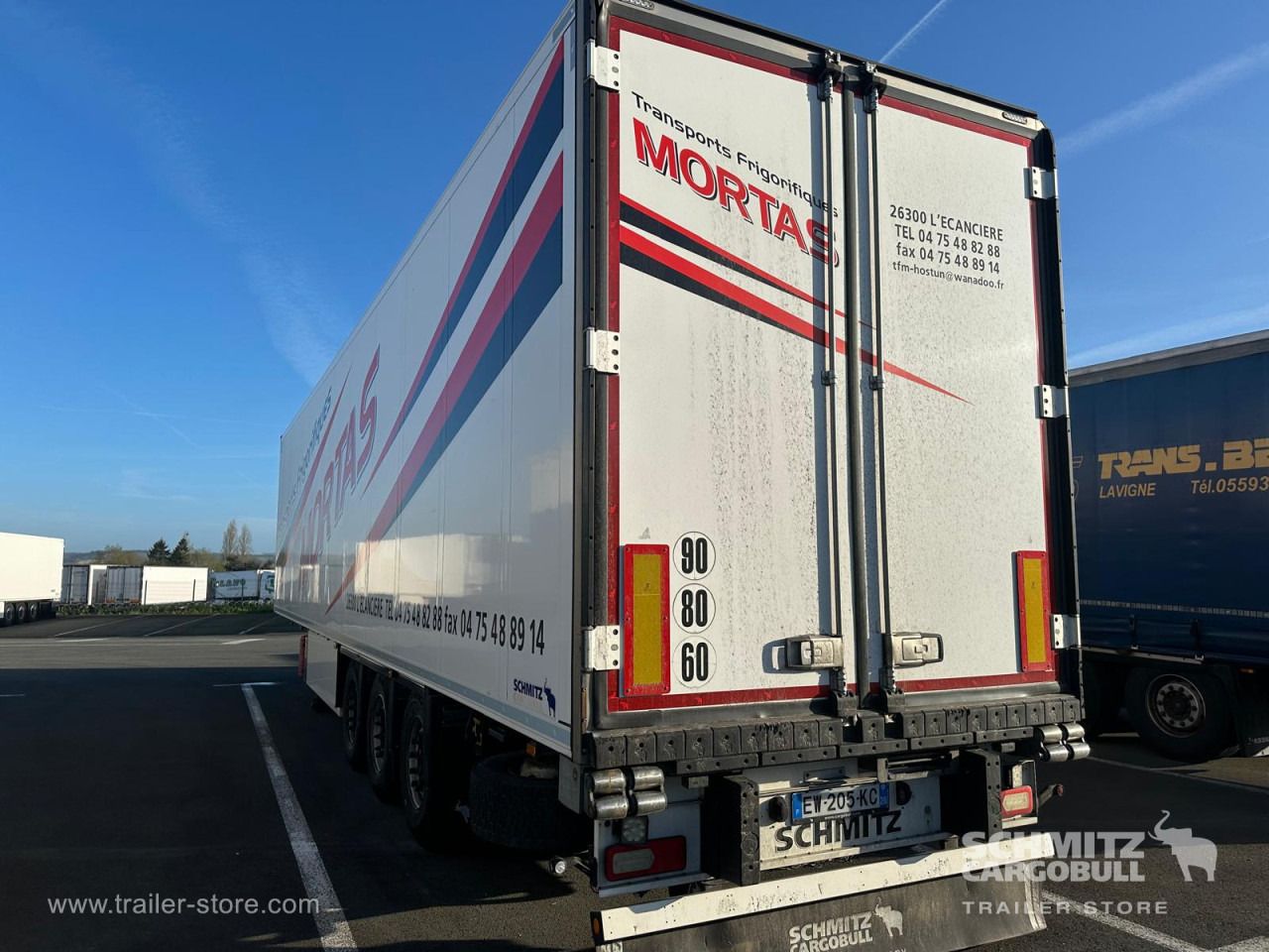 SCHMITZ Reefer Standard - Isoterminen puoliperävaunu: kuva SCHMITZ Reefer Standard - Isoterminen puoliperävaunu SCHMITZ Reefer Standard - Isoterminen puoliperävaunu: kuva SCHMITZ Reefer Standard - Isoterminen puoliperävaunu