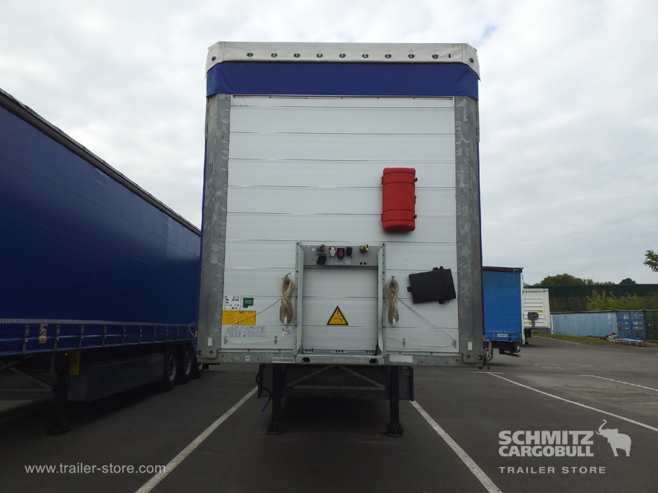 SCHMITZ Rideaux Coulissant Standard - Pressukapellipuoliperävaunu: kuva SCHMITZ Rideaux Coulissant Standard - Pressukapellipuoliperävaunu SCHMITZ Rideaux Coulissant Standard - Pressukapellipuoliperävaunu: kuva SCHMITZ Rideaux Coulissant Standard - Pressukapellipuoliperävaunu