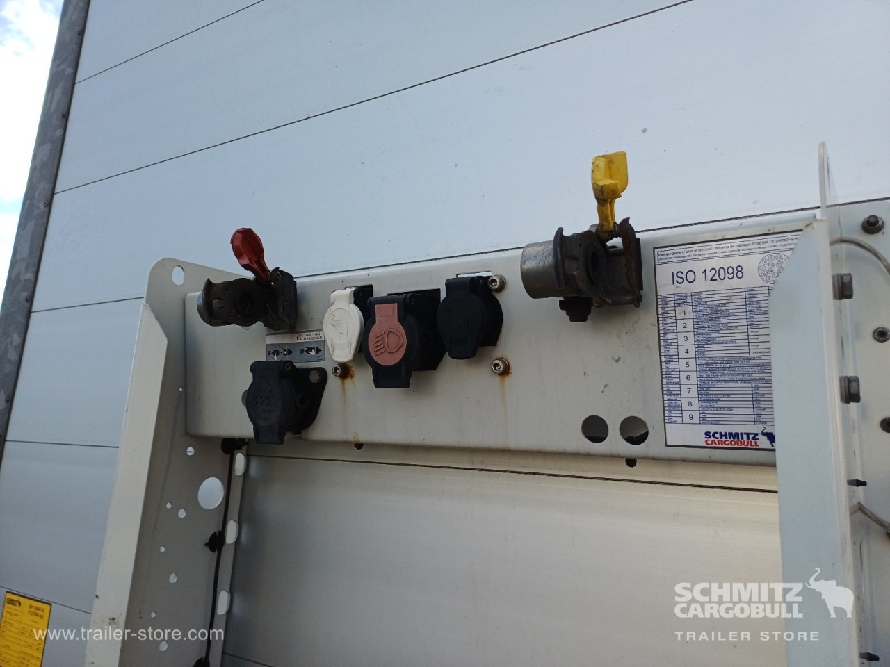 SCHMITZ Auflieger Curtainsider Mega - Pressukapellipuoliperävaunu: kuva SCHMITZ Auflieger Curtainsider Mega - Pressukapellipuoliperävaunu SCHMITZ Auflieger Curtainsider Mega - Pressukapellipuoliperävaunu: kuva SCHMITZ Auflieger Curtainsider Mega - Pressukapellipuoliperävaunu