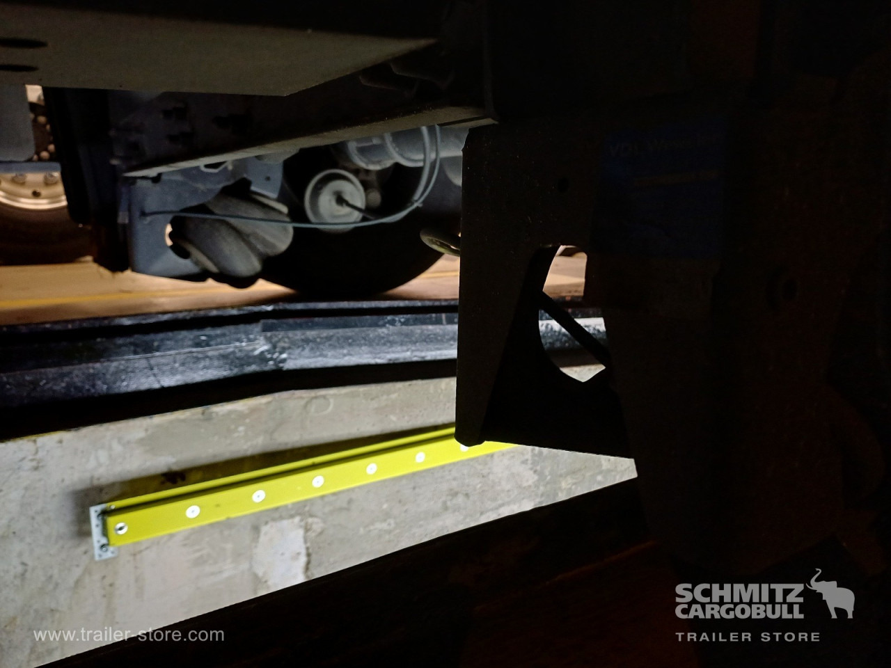 SCHMITZ Auflieger Curtainsider Mega - Pressukapellipuoliperävaunu: kuva SCHMITZ Auflieger Curtainsider Mega - Pressukapellipuoliperävaunu SCHMITZ Auflieger Curtainsider Mega - Pressukapellipuoliperävaunu: kuva SCHMITZ Auflieger Curtainsider Mega - Pressukapellipuoliperävaunu