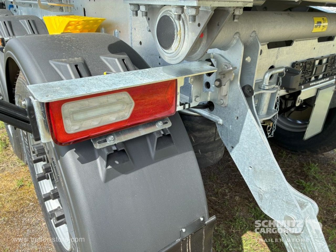 SCHMITZ Auflieger Kipper Stahlrundmulde 29m³ - Kippiauto puoliperävaunu: kuva SCHMITZ Auflieger Kipper Stahlrundmulde 29m³ - Kippiauto puoliperävaunu SCHMITZ Auflieger Kipper Stahlrundmulde 29m³ - Kippiauto puoliperävaunu: kuva SCHMITZ Auflieger Kipper Stahlrundmulde 29m³ - Kippiauto puoliperävaunu