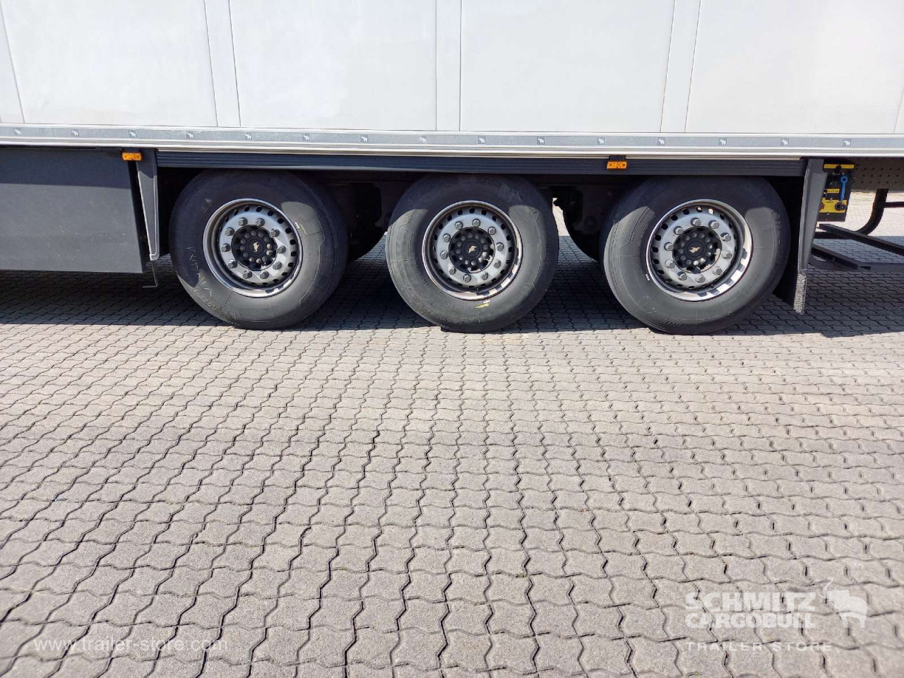 SCHMITZ Auflieger Tiefkühler Standard Double deck - Isoterminen puoliperävaunu: kuva SCHMITZ Auflieger Tiefkühler Standard Double deck - Isoterminen puoliperävaunu SCHMITZ Auflieger Tiefkühler Standard Double deck - Isoterminen puoliperävaunu: kuva SCHMITZ Auflieger Tiefkühler Standard Double deck - Isoterminen puoliperävaunu