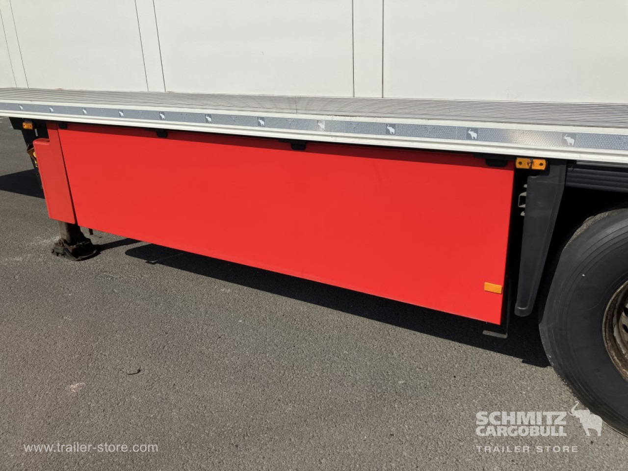 SCHMITZ Auflieger Tiefkühler Standard Double deck - Isoterminen puoliperävaunu: kuva SCHMITZ Auflieger Tiefkühler Standard Double deck - Isoterminen puoliperävaunu SCHMITZ Auflieger Tiefkühler Standard Double deck - Isoterminen puoliperävaunu: kuva SCHMITZ Auflieger Tiefkühler Standard Double deck - Isoterminen puoliperävaunu