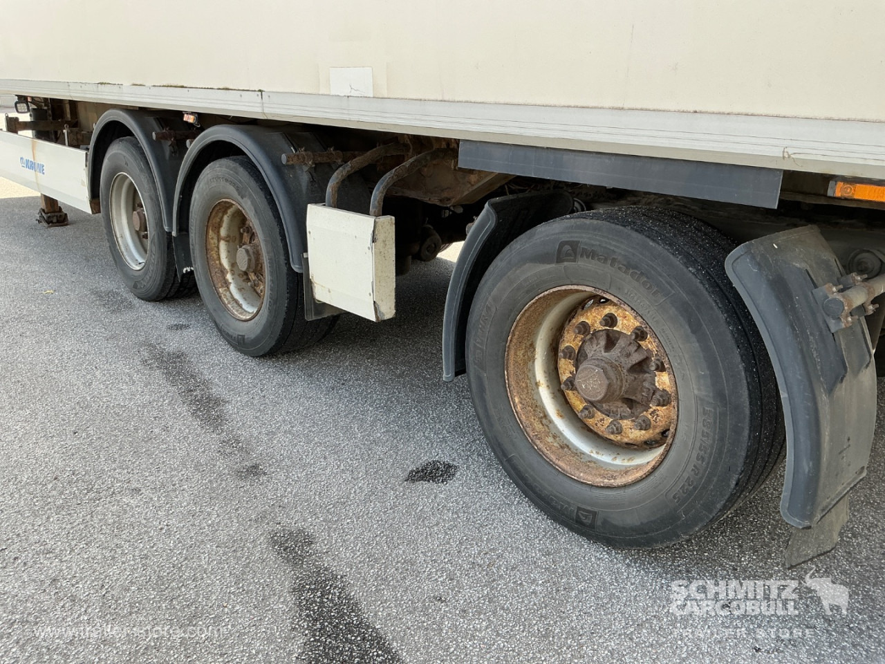 KRONE Dryfreight Standard Taillift - Umpikori puoliperävaunu: kuva KRONE Dryfreight Standard Taillift - Umpikori puoliperävaunu KRONE Dryfreight Standard Taillift - Umpikori puoliperävaunu: kuva KRONE Dryfreight Standard Taillift - Umpikori puoliperävaunu