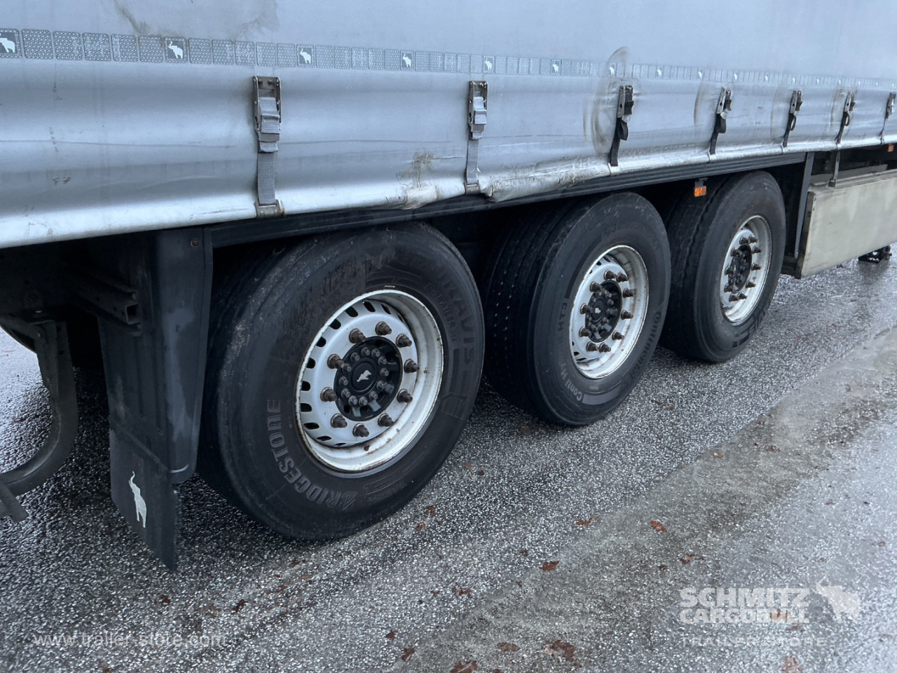SCHMITZ Curtainsider Standard , Folding wall right - Pressukapellipuoliperävaunu: kuva SCHMITZ Curtainsider Standard , Folding wall right - Pressukapellipuoliperävaunu SCHMITZ Curtainsider Standard , Folding wall right - Pressukapellipuoliperävaunu: kuva SCHMITZ Curtainsider Standard , Folding wall right - Pressukapellipuoliperävaunu
