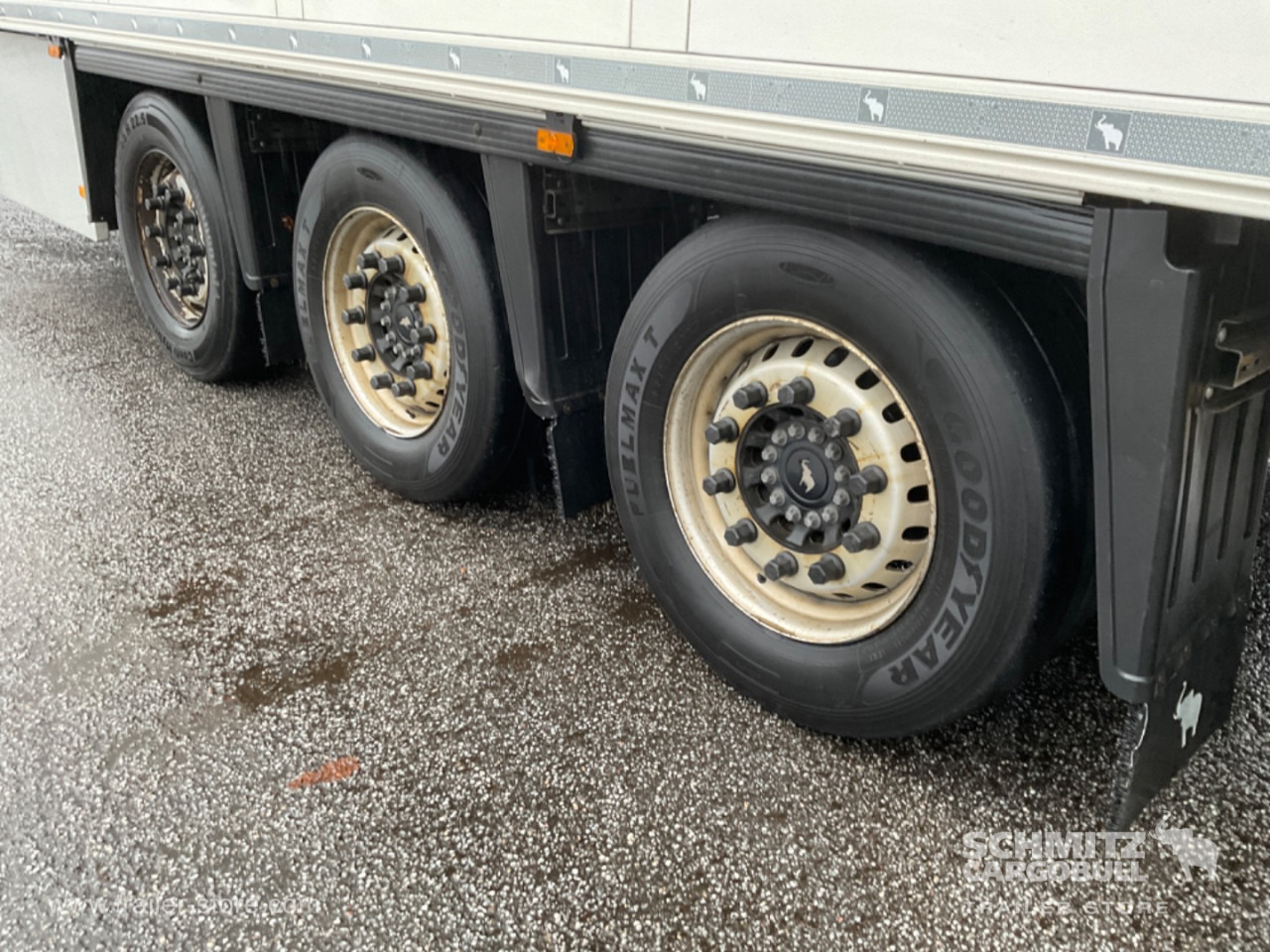 SCHMITZ Reefer Multitemp Double deck - Isoterminen puoliperävaunu: kuva SCHMITZ Reefer Multitemp Double deck - Isoterminen puoliperävaunu SCHMITZ Reefer Multitemp Double deck - Isoterminen puoliperävaunu: kuva SCHMITZ Reefer Multitemp Double deck - Isoterminen puoliperävaunu