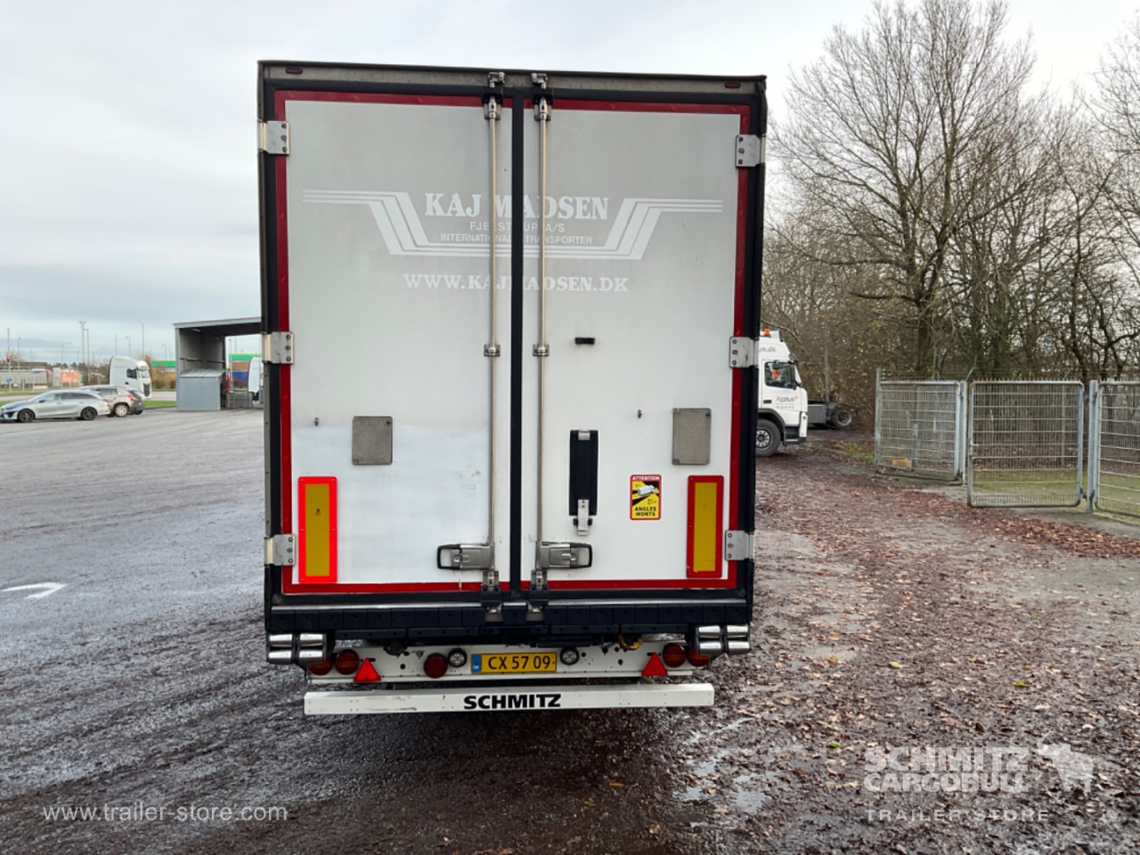 Isoterminen puoliperävaunu SCHMITZ Reefer Multitemp Double deck: kuva Isoterminen puoliperävaunu SCHMITZ Reefer Multitemp Double deck