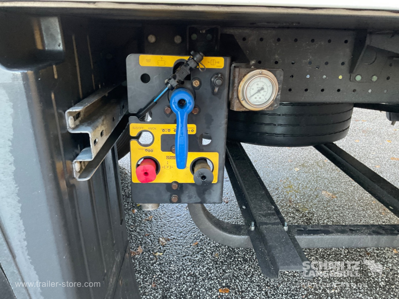 SCHMITZ Reefer Standard Double deck - Isoterminen puoliperävaunu: kuva SCHMITZ Reefer Standard Double deck - Isoterminen puoliperävaunu SCHMITZ Reefer Standard Double deck - Isoterminen puoliperävaunu: kuva SCHMITZ Reefer Standard Double deck - Isoterminen puoliperävaunu