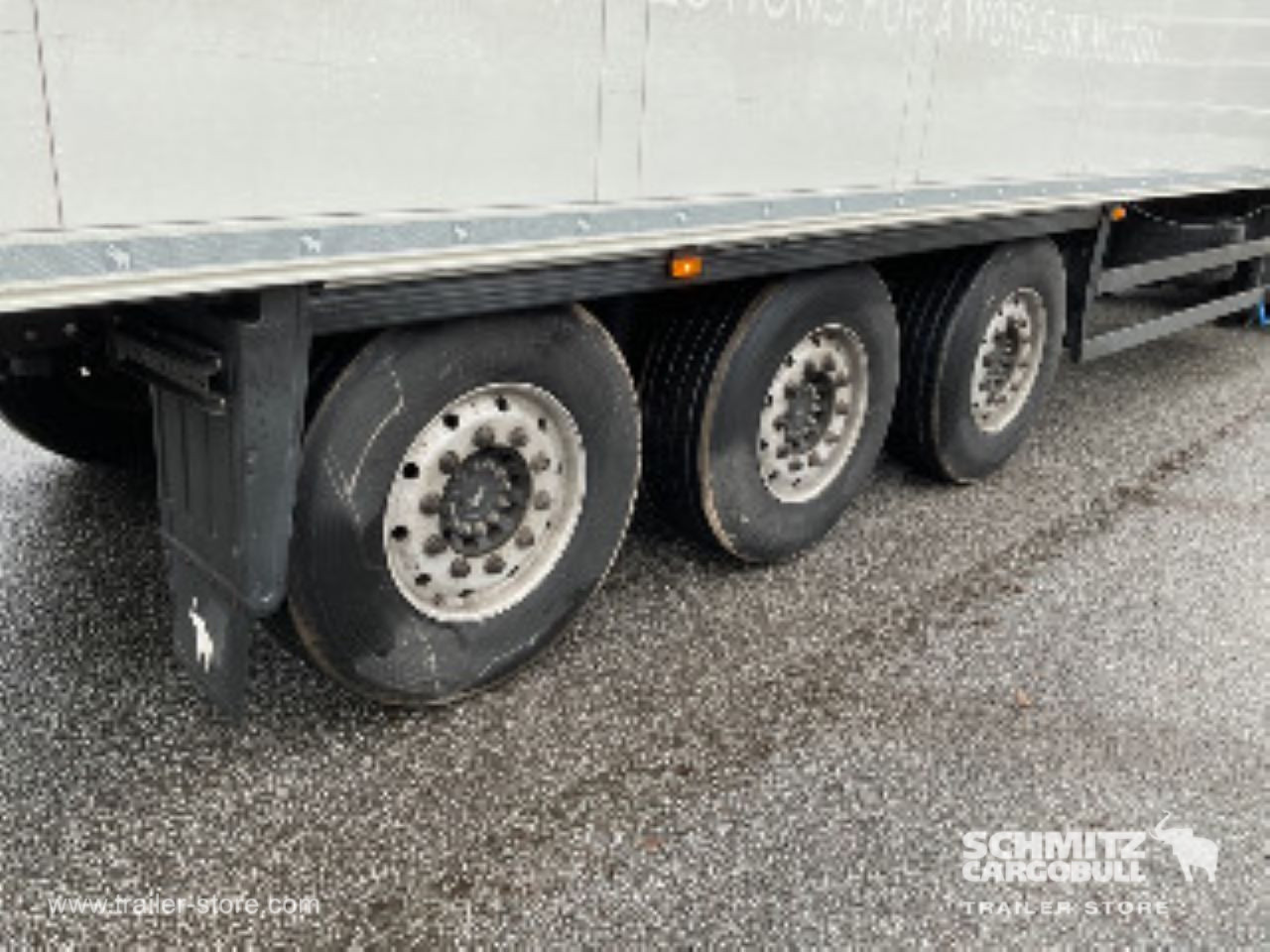 SCHMITZ Reefer Standard - Isoterminen puoliperävaunu: kuva SCHMITZ Reefer Standard - Isoterminen puoliperävaunu SCHMITZ Reefer Standard - Isoterminen puoliperävaunu: kuva SCHMITZ Reefer Standard - Isoterminen puoliperävaunu
