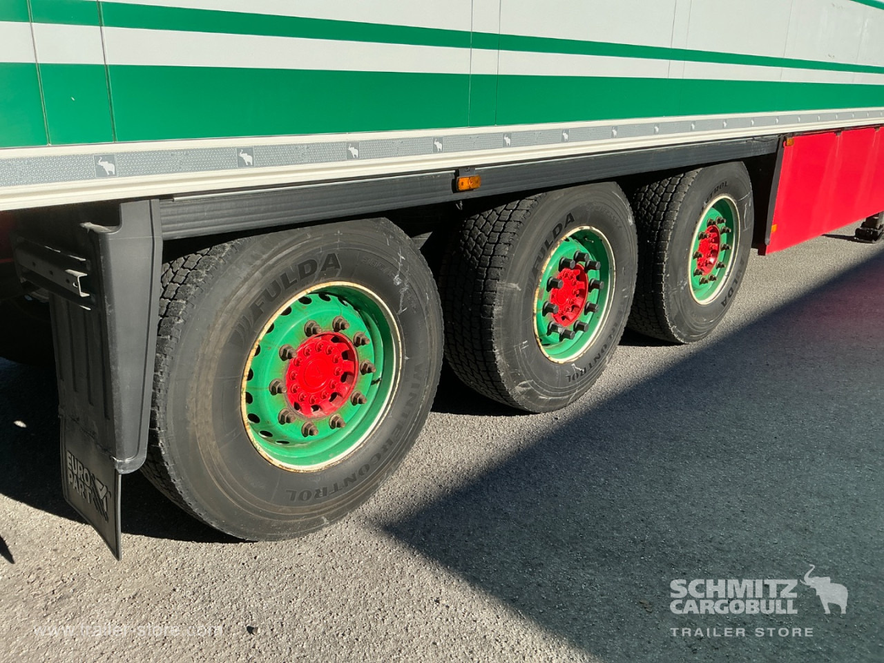 SCHMITZ Reefer Standard - Isoterminen puoliperävaunu: kuva SCHMITZ Reefer Standard - Isoterminen puoliperävaunu SCHMITZ Reefer Standard - Isoterminen puoliperävaunu: kuva SCHMITZ Reefer Standard - Isoterminen puoliperävaunu