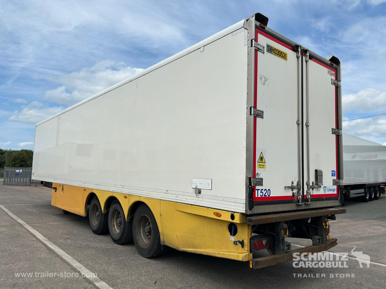 GRAY & ADAMS Dryfreight Standard - Isoterminen puoliperävaunu: kuva GRAY & ADAMS Dryfreight Standard - Isoterminen puoliperävaunu GRAY & ADAMS Dryfreight Standard - Isoterminen puoliperävaunu: kuva GRAY & ADAMS Dryfreight Standard - Isoterminen puoliperävaunu