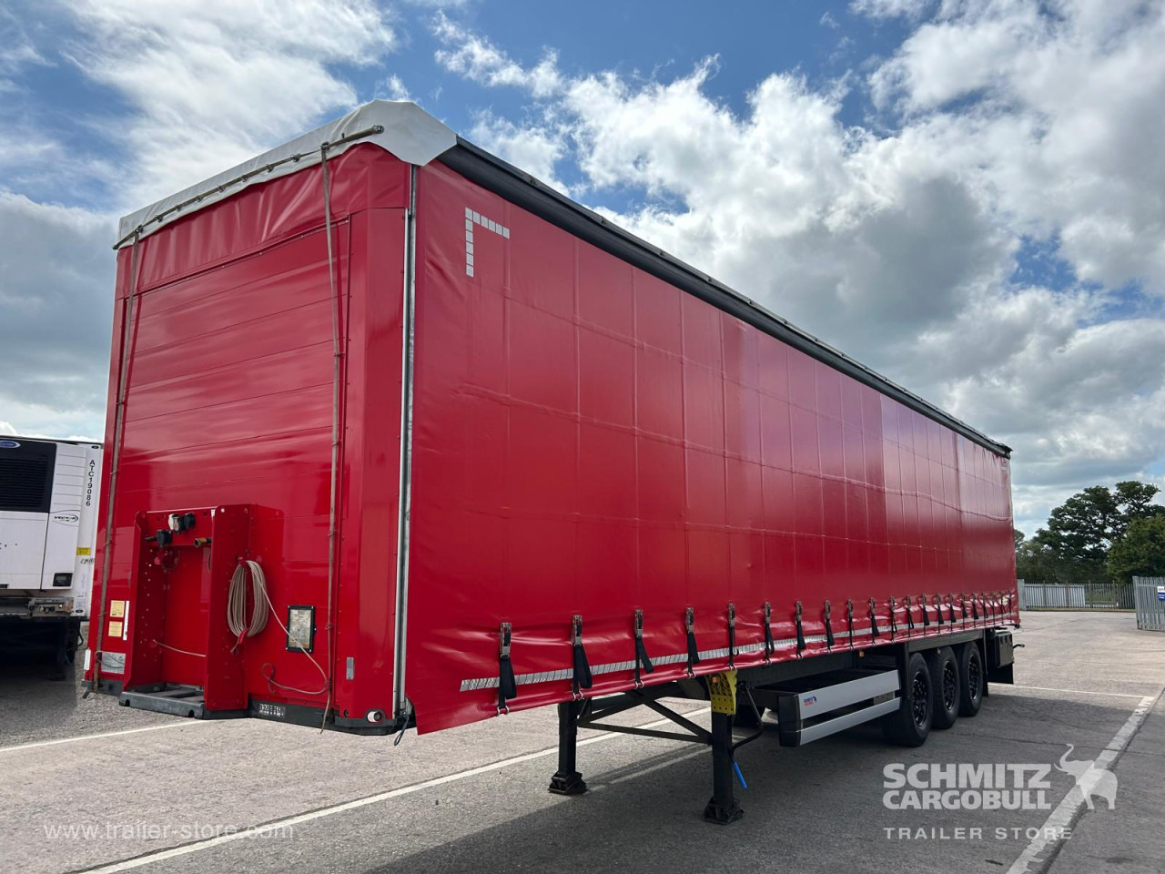Pressukapellipuoliperävaunu SCHMITZ Curtainsider Euroliner: kuva Pressukapellipuoliperävaunu SCHMITZ Curtainsider Euroliner