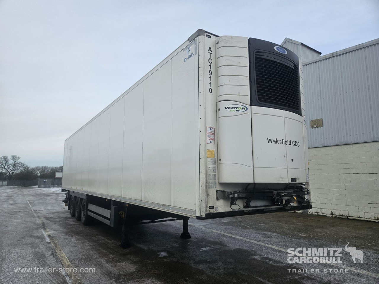 SCHMITZ Reefer Multitemp Taillift - Isoterminen puoliperävaunu: kuva SCHMITZ Reefer Multitemp Taillift - Isoterminen puoliperävaunu SCHMITZ Reefer Multitemp Taillift - Isoterminen puoliperävaunu: kuva SCHMITZ Reefer Multitemp Taillift - Isoterminen puoliperävaunu
