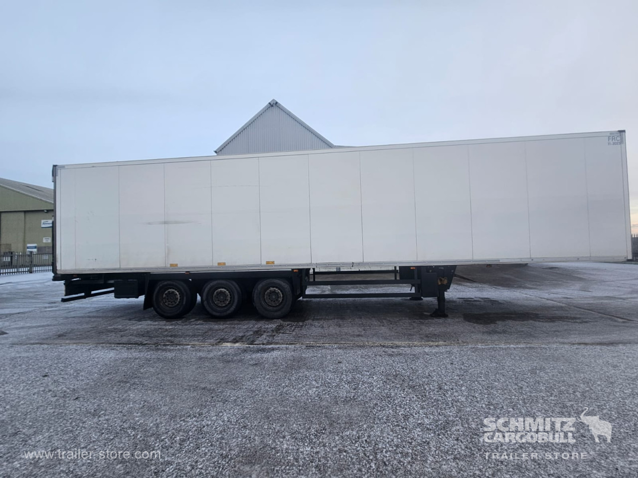 SCHMITZ Reefer Multitemp - Isoterminen puoliperävaunu: kuva SCHMITZ Reefer Multitemp - Isoterminen puoliperävaunu SCHMITZ Reefer Multitemp - Isoterminen puoliperävaunu: kuva SCHMITZ Reefer Multitemp - Isoterminen puoliperävaunu