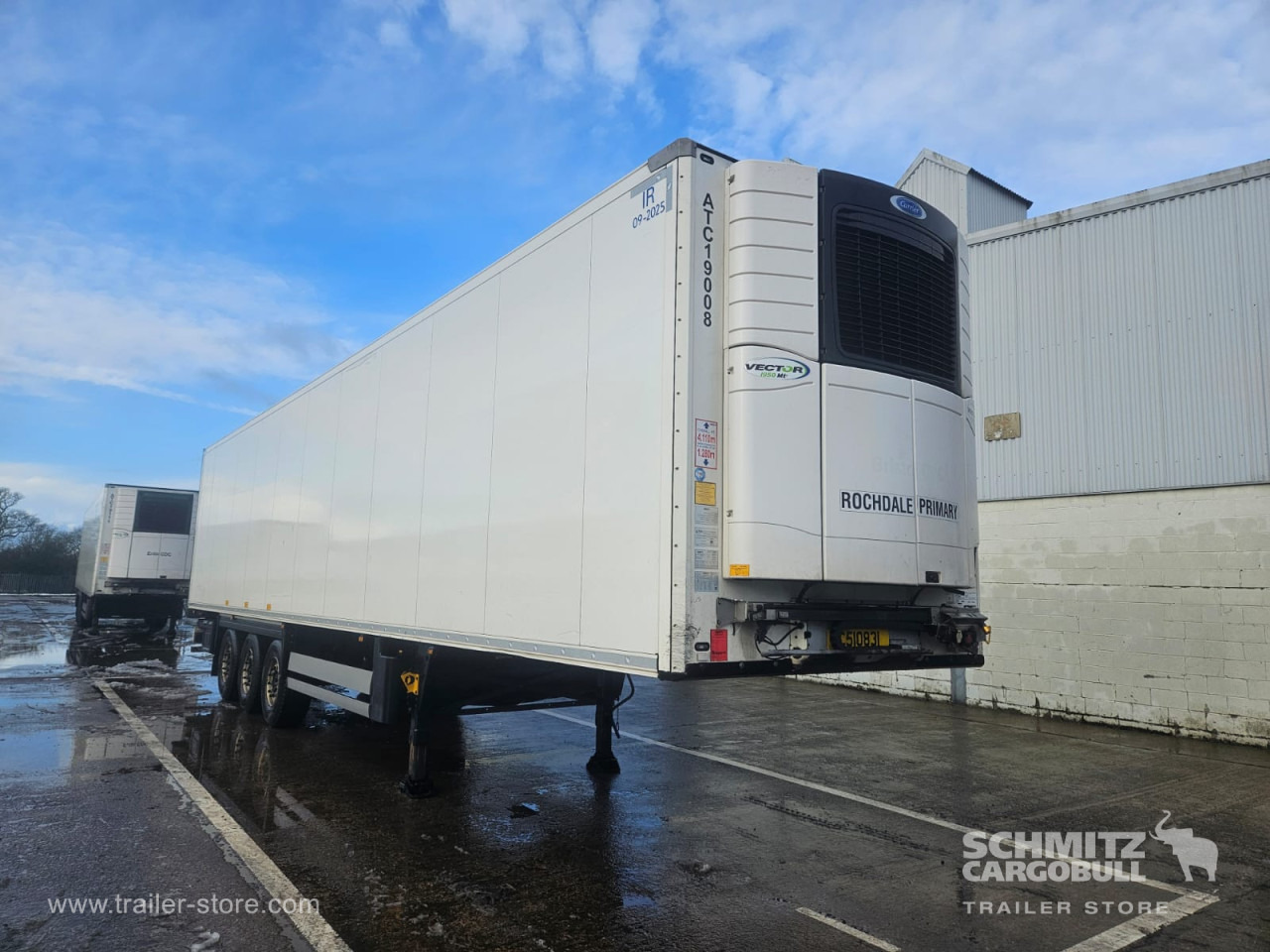 SCHMITZ Reefer Multitemp - Isoterminen puoliperävaunu: kuva SCHMITZ Reefer Multitemp - Isoterminen puoliperävaunu SCHMITZ Reefer Multitemp - Isoterminen puoliperävaunu: kuva SCHMITZ Reefer Multitemp - Isoterminen puoliperävaunu