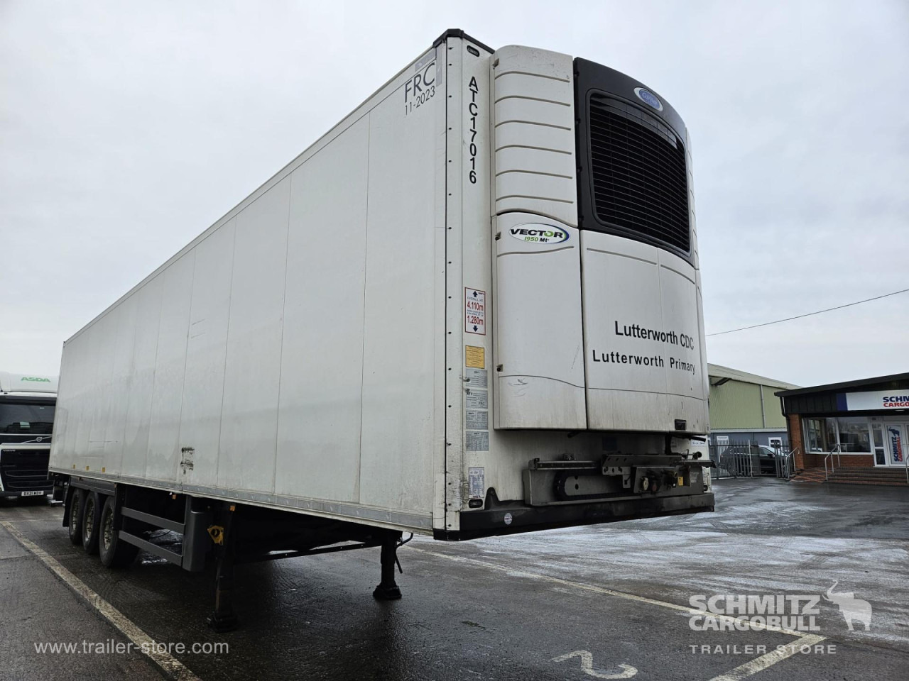 SCHMITZ Reefer Multitemp - Isoterminen puoliperävaunu: kuva SCHMITZ Reefer Multitemp - Isoterminen puoliperävaunu SCHMITZ Reefer Multitemp - Isoterminen puoliperävaunu: kuva SCHMITZ Reefer Multitemp - Isoterminen puoliperävaunu