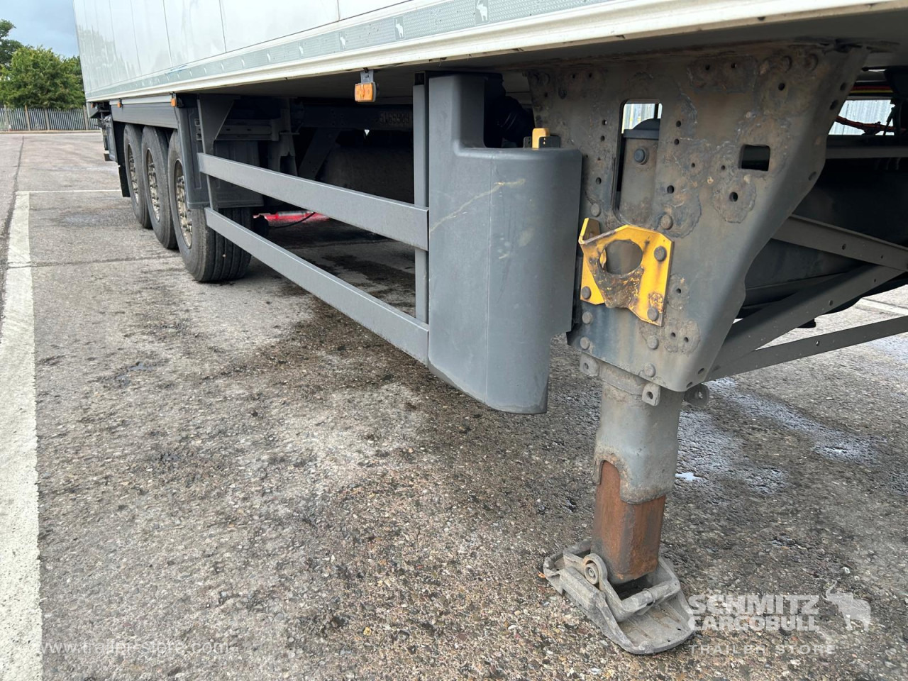 SCHMITZ Reefer Multitemp - Isoterminen puoliperävaunu: kuva SCHMITZ Reefer Multitemp - Isoterminen puoliperävaunu SCHMITZ Reefer Multitemp - Isoterminen puoliperävaunu: kuva SCHMITZ Reefer Multitemp - Isoterminen puoliperävaunu