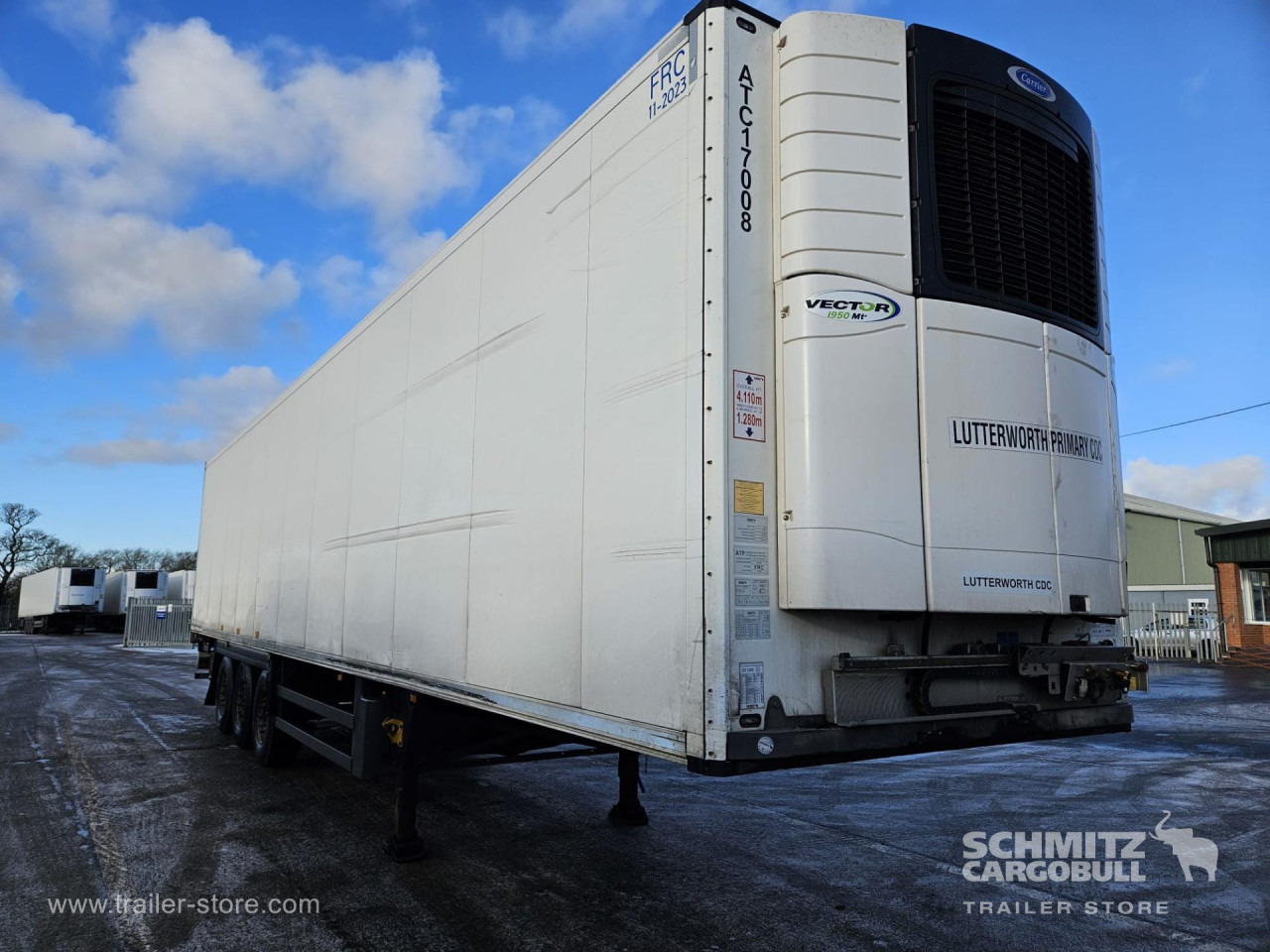 SCHMITZ Reefer Multitemp - Isoterminen puoliperävaunu: kuva SCHMITZ Reefer Multitemp - Isoterminen puoliperävaunu SCHMITZ Reefer Multitemp - Isoterminen puoliperävaunu: kuva SCHMITZ Reefer Multitemp - Isoterminen puoliperävaunu